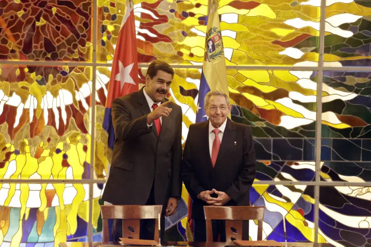 Cuba: "Jamais abandonaremos nosso dever de agir em solidariedade com a Venezuela", afirmou Raúl Castro (Sven Creutzmann/Mambo Photo / Contributor/Getty Images)