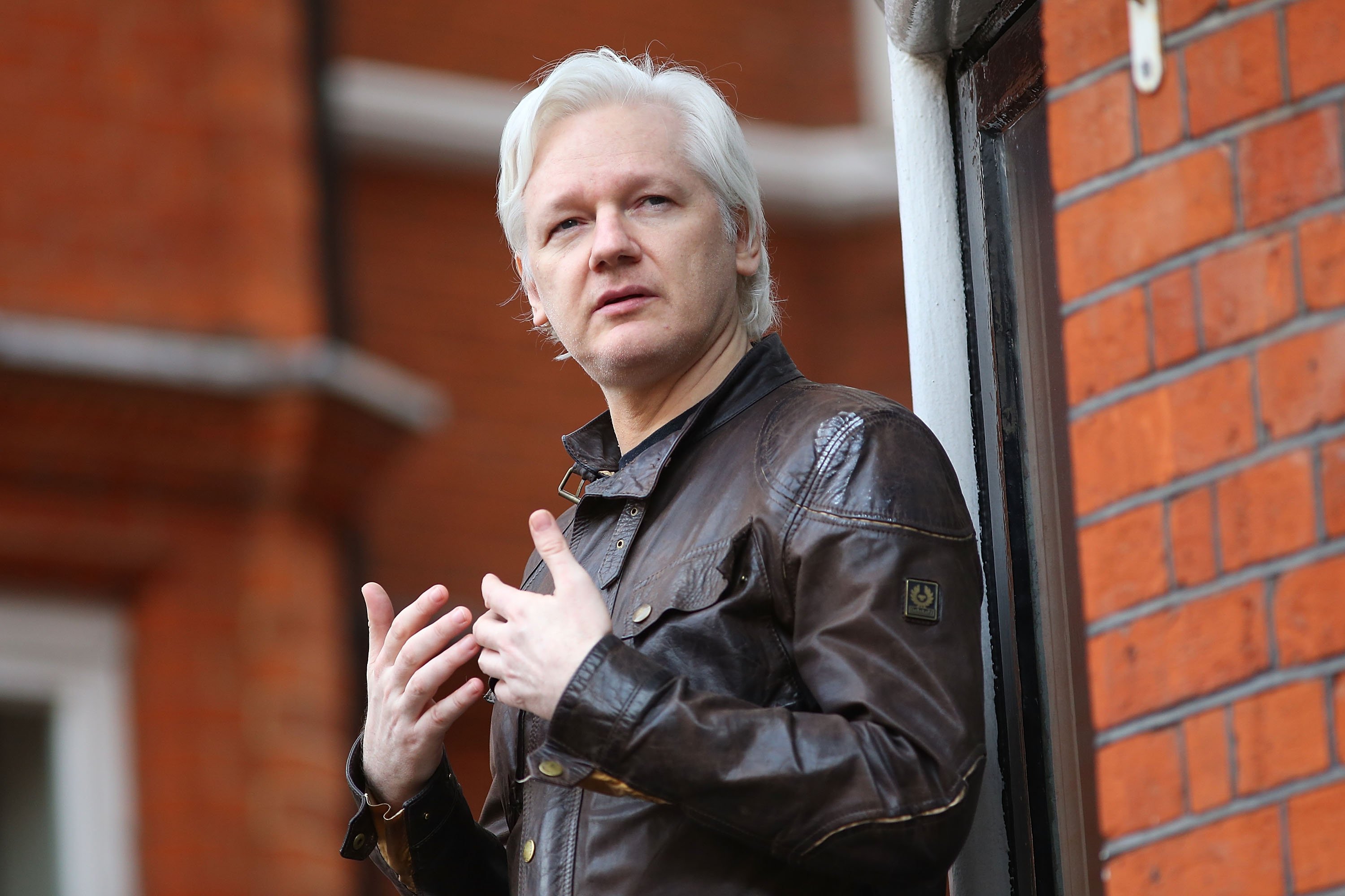 Funaddor do Wikileaks, Julian Assange, na embaixada do Equador em Londres
