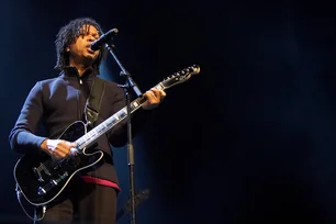 Imagem referente à matéria: Djavan anuncia turnê pelo Brasil em 2026; veja como comprar ingressos