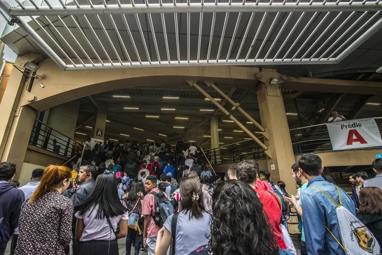 ENEM 2019: O Sisu é a plataforma do governo que reúne as vagas em universidades públicas por meio da nota no exame (NurPhoto / Contributor/Getty Images)