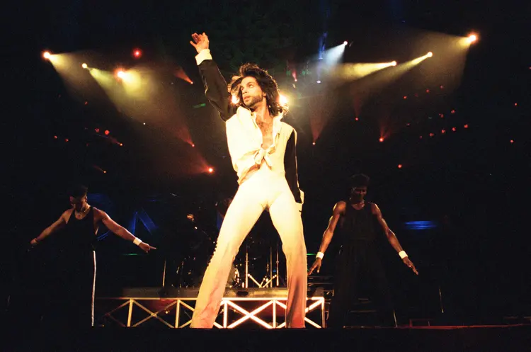 Prince na turnê Nude em 1990 (Patrick Neame//Getty Images)