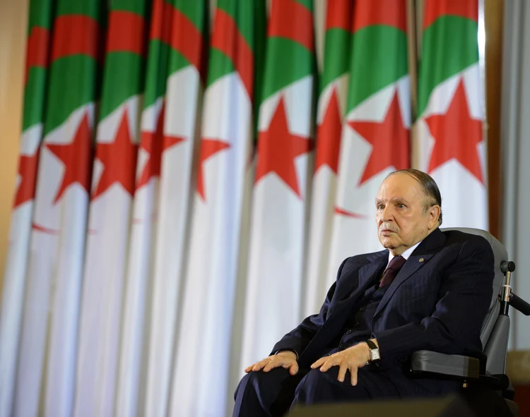 Argélia: com a saída de Bouteflika, o presidente do Senado vai assumir a presidência (Nacerdine ZEBAR/Gamma-Rapho/Getty Images)