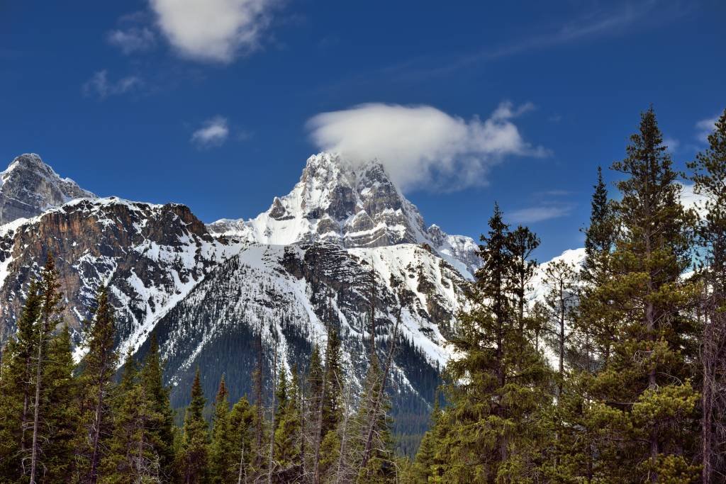 Montanha Howse Peak, que fica no Parque Nacional Banff, tem 3.395 metros (Mark C Stevens/Getty Images)