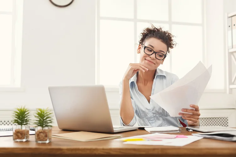 É possível sair da posição de endividado e vir a ser um poupador e investidor que planeja e garante o futuro  (iStock/Abril Branded Content)