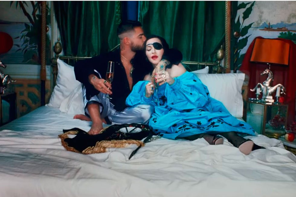 Madonna lança "Medellín", primeiro videoclipe de seu novo álbum