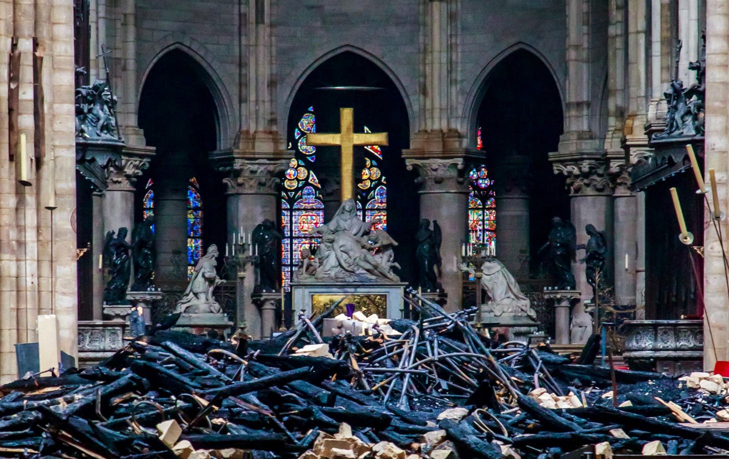 Catedral de Notre-Dame recebeu apenas 9% das doações prometidas até agora