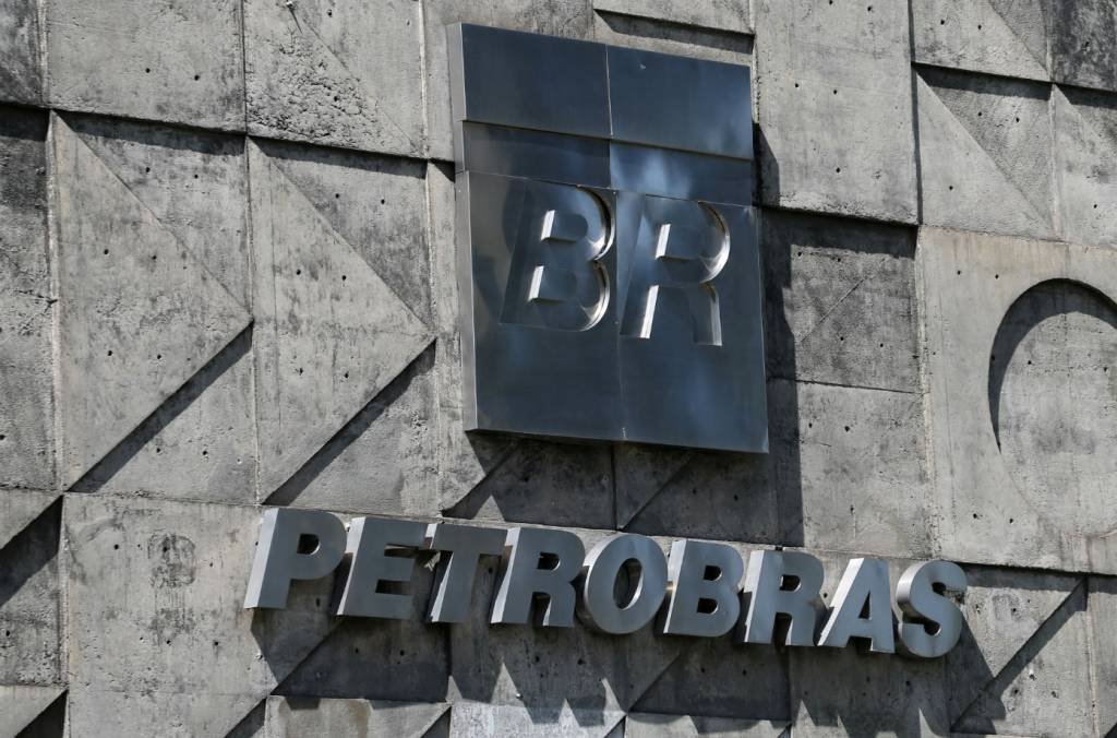 Petrobras diz que Caixa pode vender fatia na empresa em oferta secundária