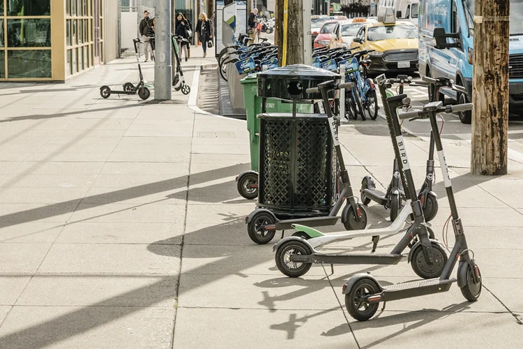 <strong>Um limite para elas?</strong> A cidade de São Francisco proibiu as patinetes elétricas nas ruas até tirar uma conclusão sobre seu efeito no trânsito | Jason Henry/The New York Times/Fotoarena / 