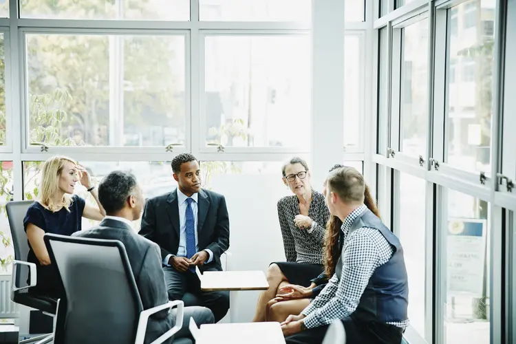 Reunião: atuação multidisciplinar é tendência (Thomas Barwick/Getty Images)