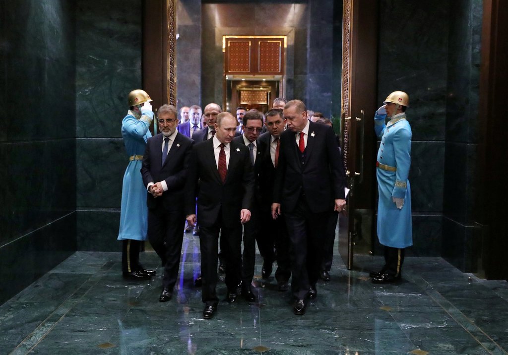 Erdogan encontra Putin em novo passo na aproximação com a Rússia