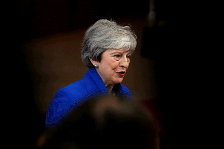 Theresa May: autorização teria sido decidida em uma reunião do Conselho de Segurança Nacional britânico (Eva Plevier/Reuters)