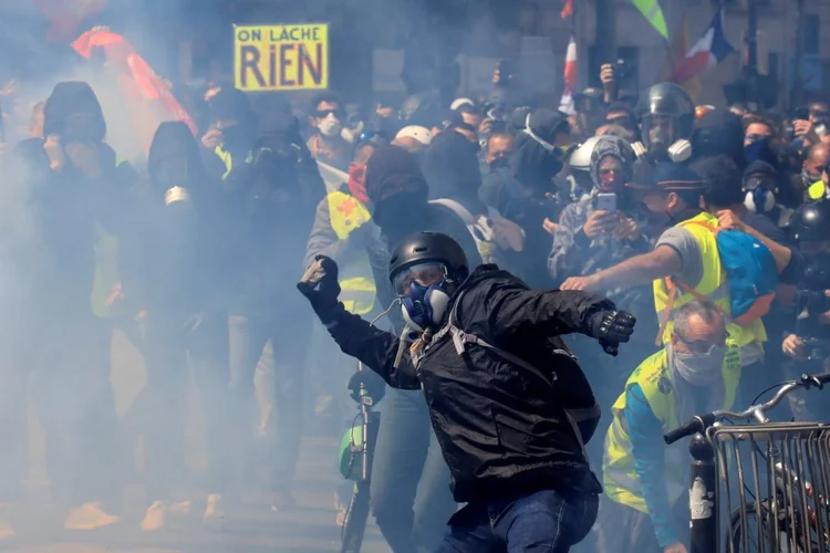 Protestos no Dia do Trabalho, na França, dia 1 de maio de 2019
 (Gonzalo Fuentes/Reuters)