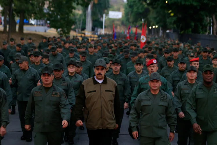 Crise na Venezuela: Presidente Nicolás Maduro busca reforçar apoio dos militares para se manter no poder (Miraflores Palace/Reuters)
