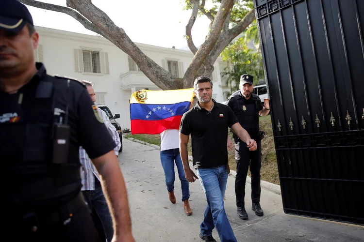 Leopoldo López: Espanha não quer que sua embaixada na Venezuela seja usada como centro político pelo líder da oposição (Manaure Quintero/Reuters)