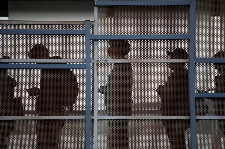 Imigração: governo Bolsonaro tem facilitado a deportação de brasileiros dos EUA (Andres Martinez Casares/Reuters)