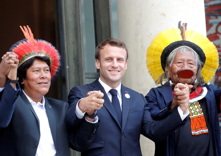 Emmanuel Macron: presidente francês recebeu nesta quinta-feira o líder indígena Raoni (Philippe Wojazer/Reuters)