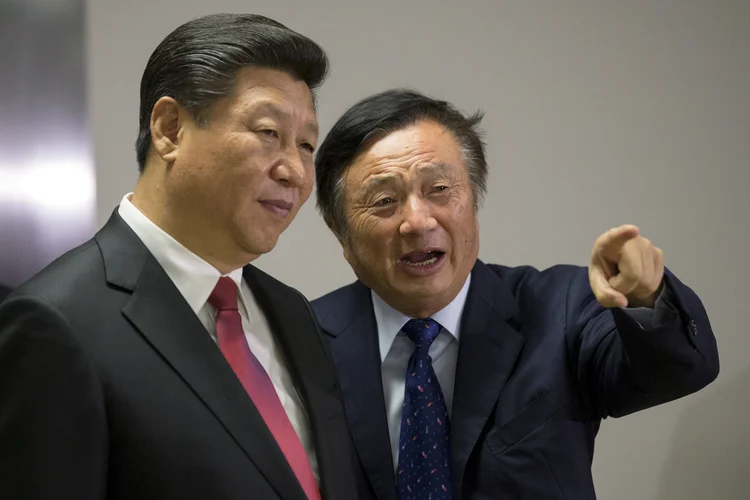 Presidente da China, Xi Jinping, e o presidente da Huawei, Ren Zhengfei (Matthew Lloyd/Reuters)