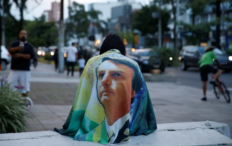 Mulher em manifestação pró-Bolsonaro de Poro Alegre (RS). Domingo, 26 de maio de 2019. REUTERS/Diego Vara (Diego Var/Reuters)