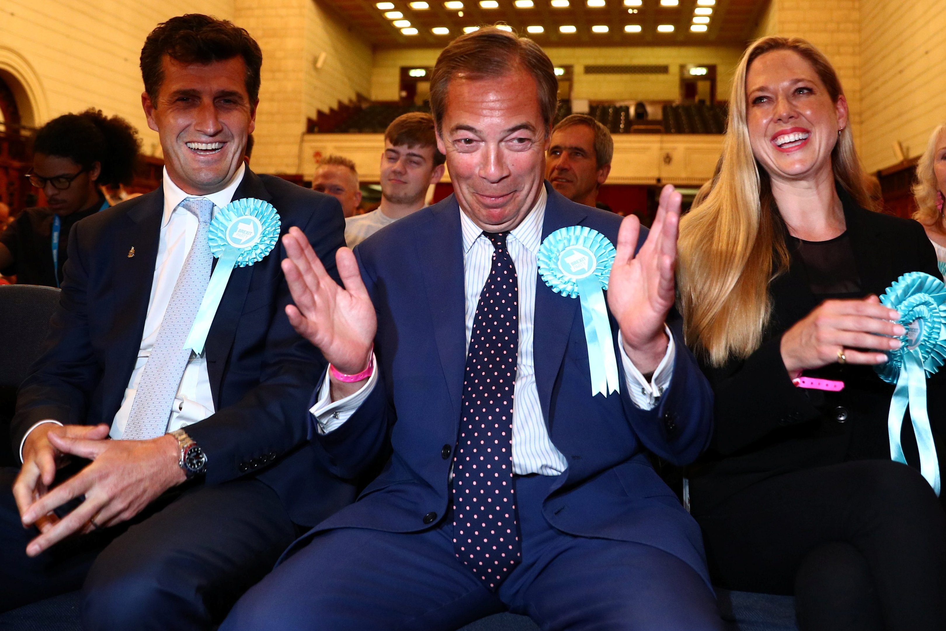 Partido do Brexit lidera apuração das eleições europeias no Reino Unido