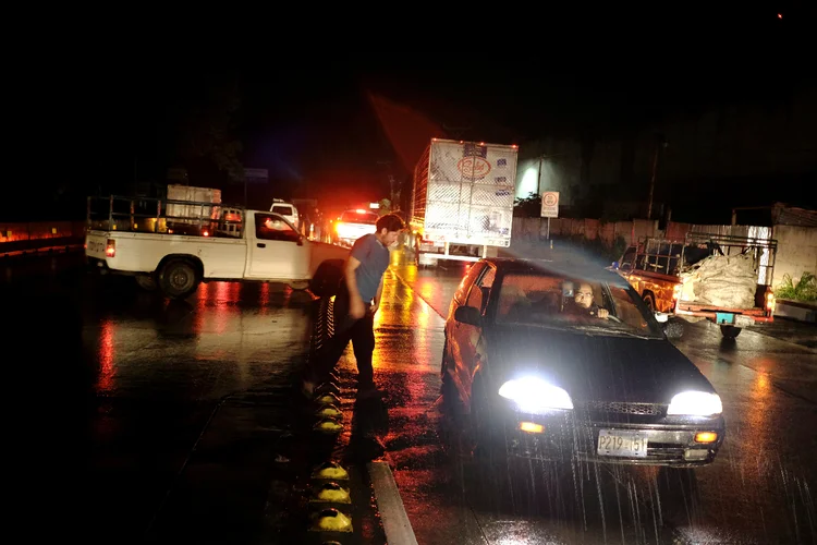 El Salvador: terremoto de magnitude 6,8 na escala Richter sacudiu o país nesta quinta-feira (Jose Cabezas/Reuters)