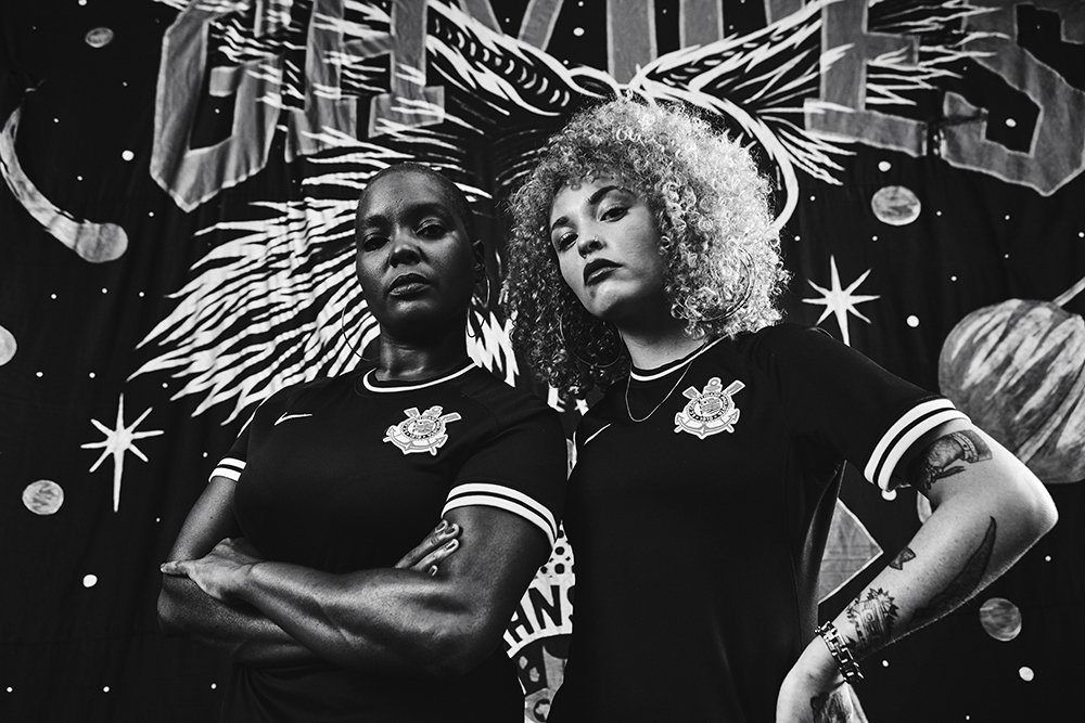 Corinthians lança novo segundo uniforme e homenageia Gaviões