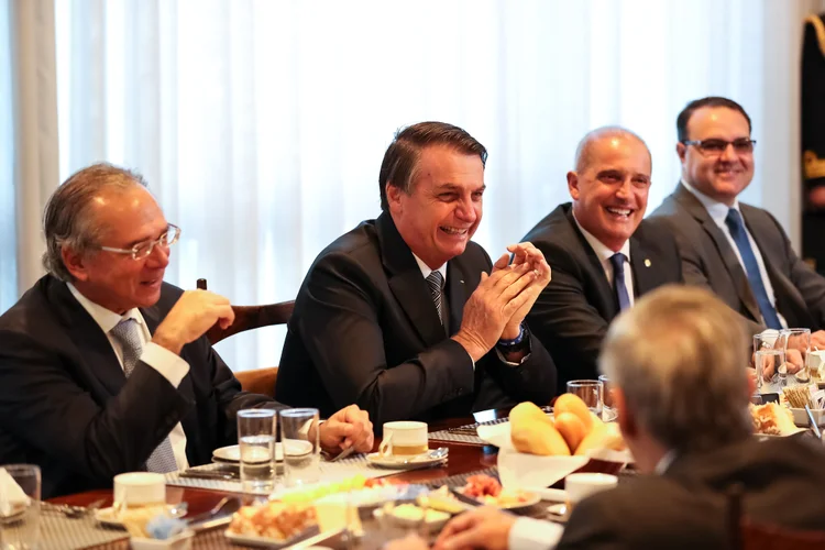 Governo Bolsonaro: Guedes e Moro assinaram uma carta pedindo que o Senado vote a Medida Provisória da reforma administrativa (Marcos Corrêa/PR/Flickr)
