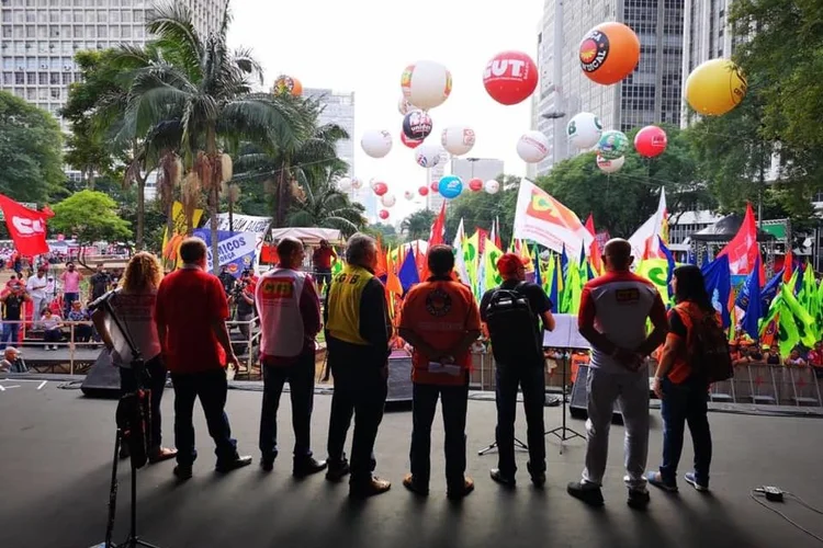 Manifestação: em São Paulo, o ato 1º de Maio ocupa o Vale do Anhangabaú (Facebook/CUT/Reprodução)