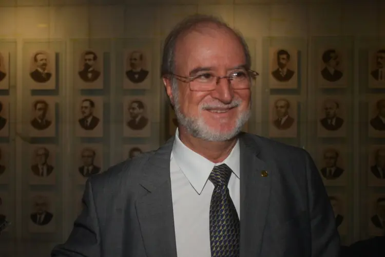Eduardo Azeredo: ex-governador de Minas se desfiliou do PSDB, partido do qual foi presidente nacional de 2005 a 2007 (Reprodução/Agência Brasil)