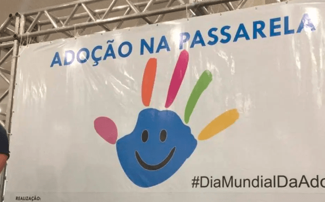 Evento expõe crianças em "passarela de adoção" no MT e é alvo de críticas