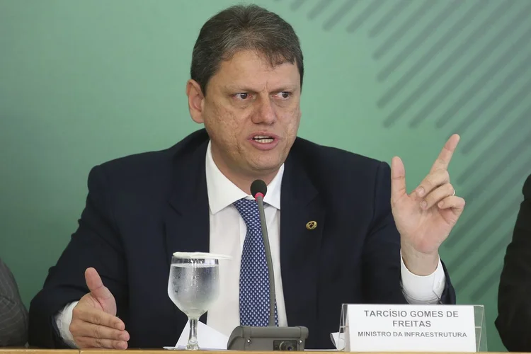 Tarcísio de Freitas: ministro tem sido elogiado por Bolsonaro com uma frequência pouco vista na Esplanada dos Ministérios (Antonio Cruz/Agência Brasil)