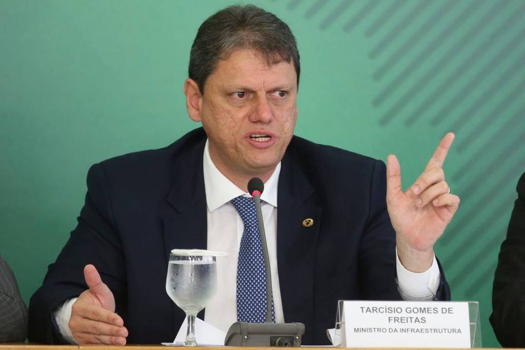 Quem é Tarcísio de Freitas, o 3º "superministro" de Bolsonaro