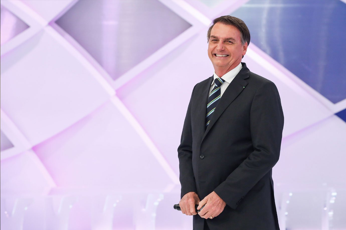 Bolsonaro defende menos radares "por prazer em dirigir"