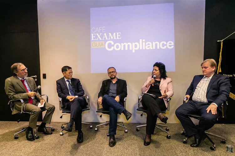 Debate: Roberto Caetano (EXAME), Reynaldo Goto (BRF), Marcelo Stopanovski, Heloisa Bedicks (IBGC) e Dalton Sadenberg (FDC) (Flavio Moret/ Image Factory/Exame)