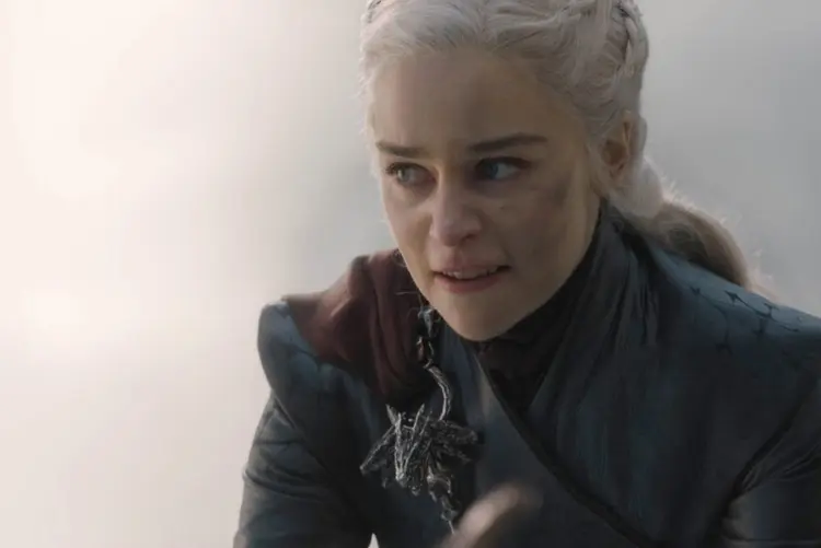 Khaleesi: para chegar ao topo, a pessoa deixa pelo caminho um rastro de “cadáveres” (HBO/Divulgação)