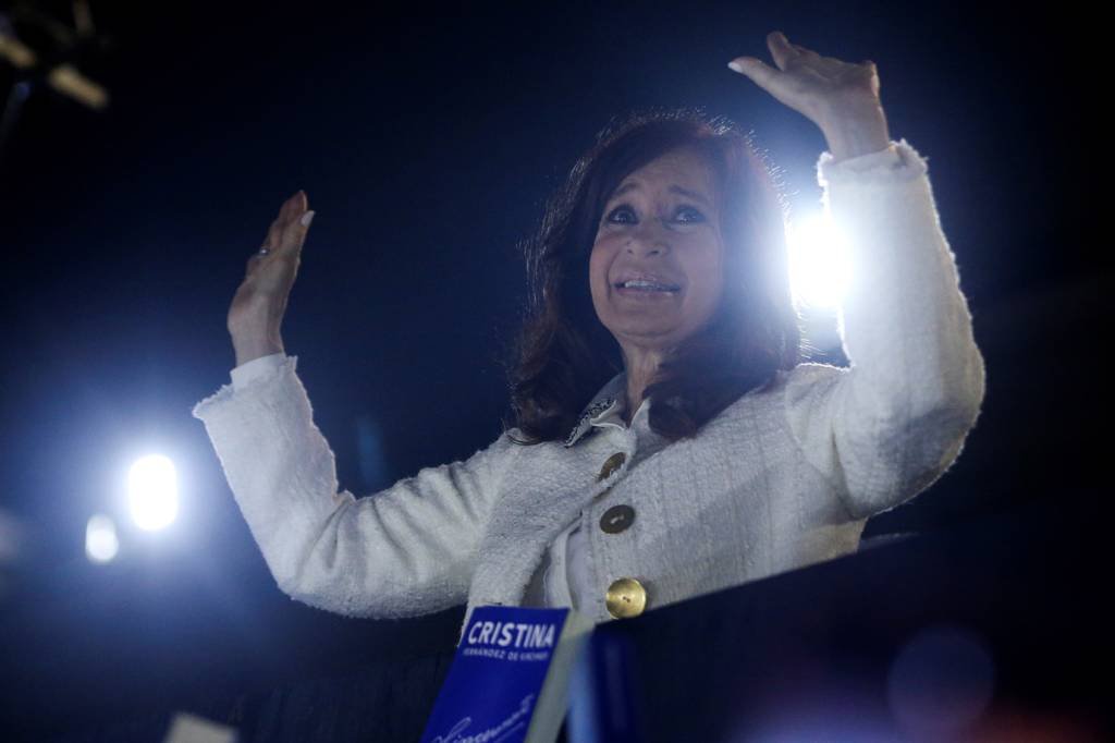 Cristina Kirchner será julgada na próxima terça, diz Justiça argentina