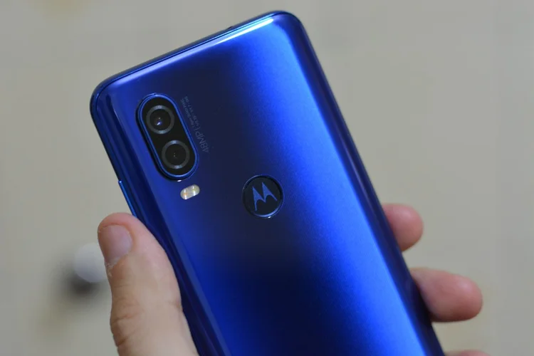 Motorola One Vision: aparelho tem tela de 6,3 polegadas (Lucas Agrela/Exame)