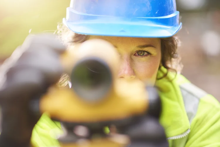  Jovem engenheira: cursos terão mais espaço para projetos inovadores (sturti/Getty Images)