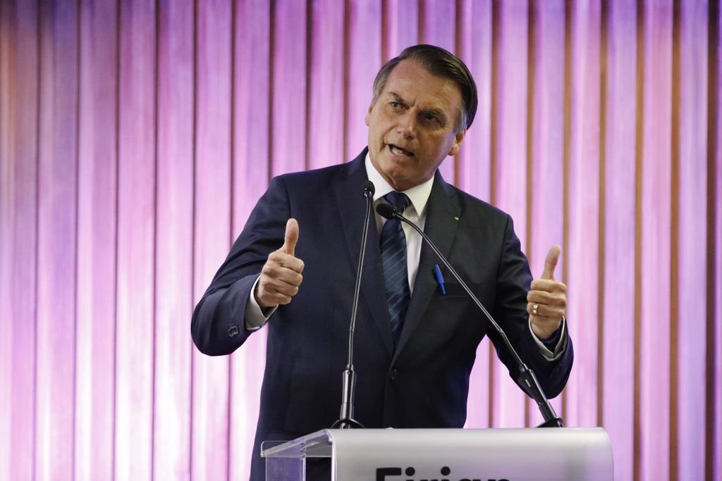 Porta-voz: Bolsonaro não defende manifestações contra instituições
