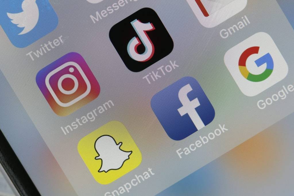 Aplicativos: redes sociais controladas pelo Facebook foram bem em pesquisa da App Annie (Getty Images/Getty Images)