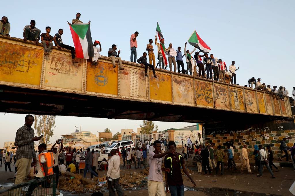 Sudão: os militares afirmam que o governo transitório durará quatro anos (Mahmoud Hjaj/Getty Images)