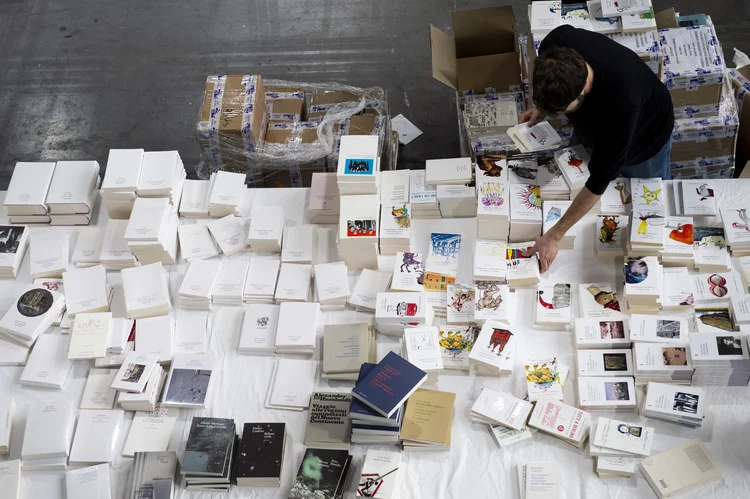 Livros: o subsetor de obras gerais chegou a perder 45% do faturamento no mercado (não considerando compras governamentais) (Nicolò Campo / Contributor/Getty Images)