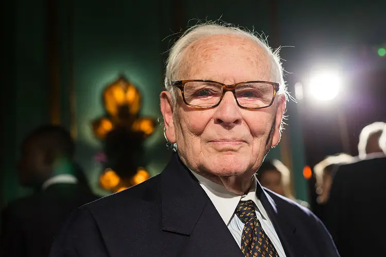 PIERRE CARDIN: "Quando eu morrer, haverá sucessores, é claro (...) Tenho três jovens muito bons. Não quero que façam o mesmo que eu" (Richard Bord/Getty Images)