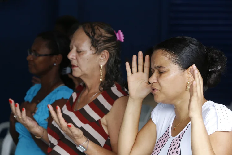 Mulheres evangélicas: mãe, de sangue ou em espírito; esposa honrada, seja pela união já consagrada, seja por destino; eterna noiva do senhor Jesus Cristo (Godong / Contributor/Getty Images)