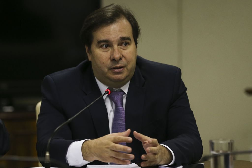 Mais um mês sem as reformas que o Brasil precisa