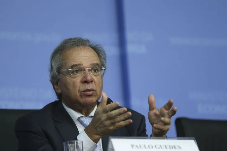 PAULO GUEDES: "Estamos tentando quebrar o monopólio duplo e o que acontece quando a gente está começando a fazer o movimento? Liminar!" (José Cruz/Agência Brasil)