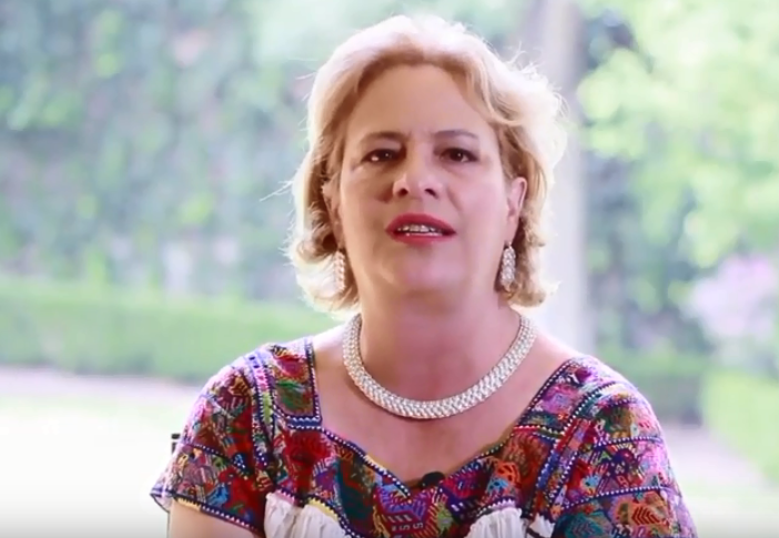 Ministra mexicana renuncia após causar atraso em voo