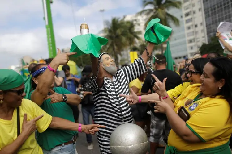 Bolsonaro: "Quando imaginaríamos uma manifestação expressiva a favor de reformas consideradas impopulares?" (Ricardo Moraes/Reuters)