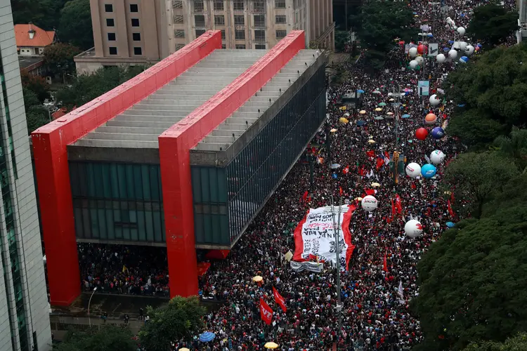 Protestos: "É difícil que as manifestações sejam maiores do que as do dia 15, que foram muito grandes e superaram as expectativas", disse o presidente do PSOL (Amanda Perobelli/Reuters)