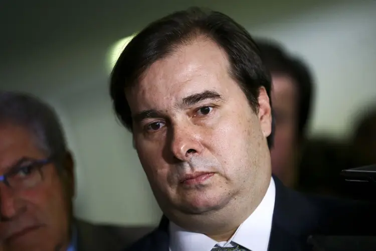 Rodrigo Maia: presidente da Câmara anunciou decisão em Plenário (Marcelo Camargo/Agência Brasil)