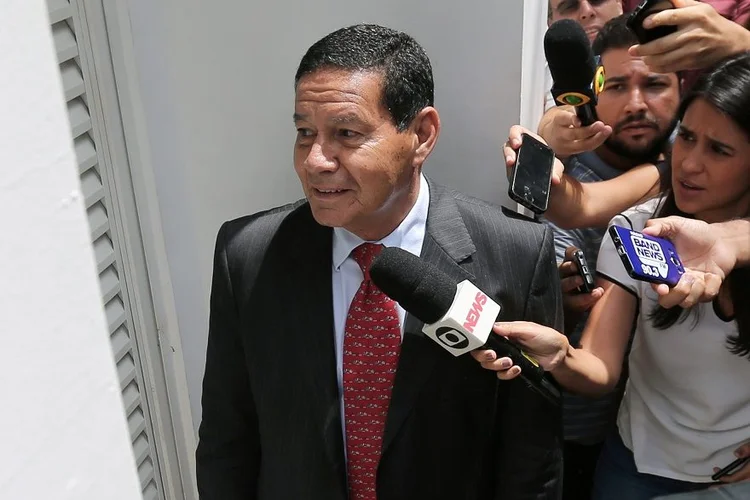 Mourão: "Eu não estava nesta reunião, então não tenho dados pra te dar uma avaliação coerente sobre isso aí" (Sergio Moraes/Reuters)